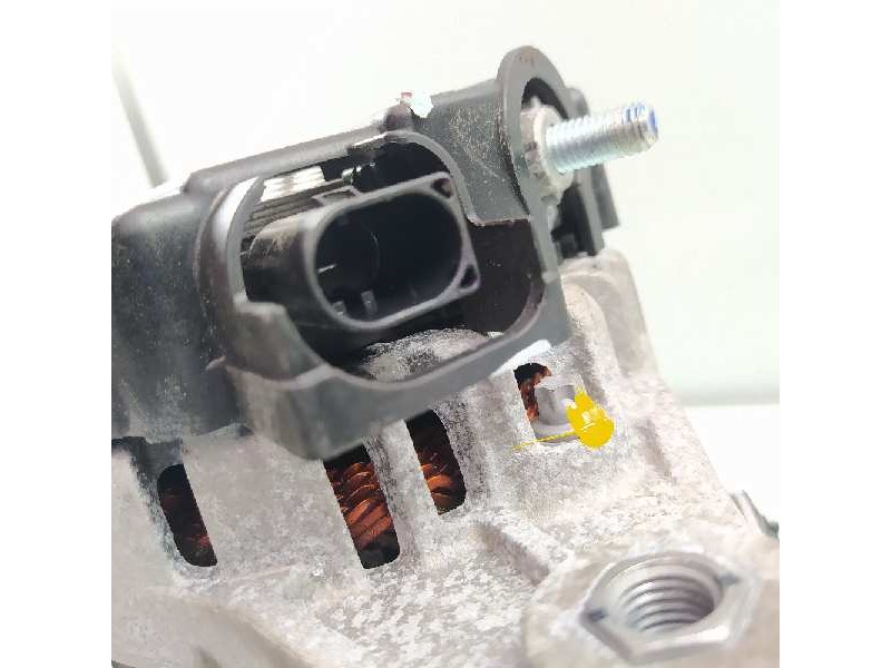 Recambio de alternador para hyundai i30 (pd) go! referencia OEM IAM 373002U200 61005074 
