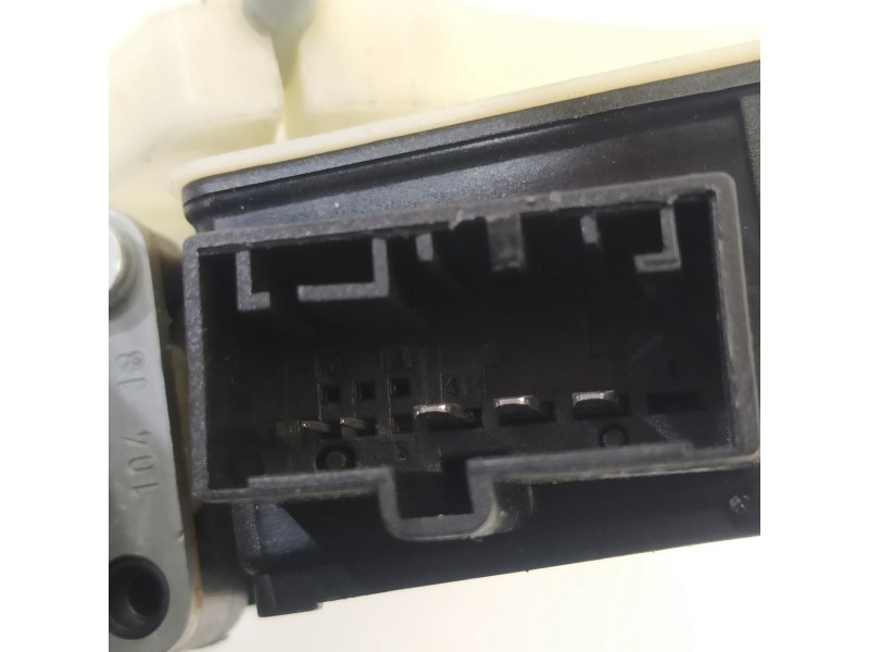 Recambio de elevalunas trasero derecho para seat arona fr referencia OEM IAM 6F0839462A 5Q0959812D 