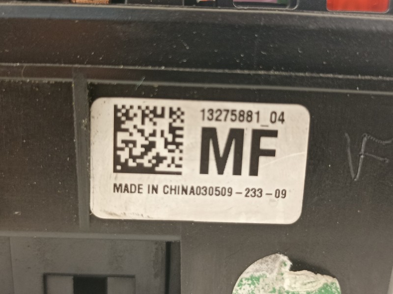 Recambio de caja reles / fusibles para opel insignia berlina cosmo referencia OEM IAM 13275881 13255300 