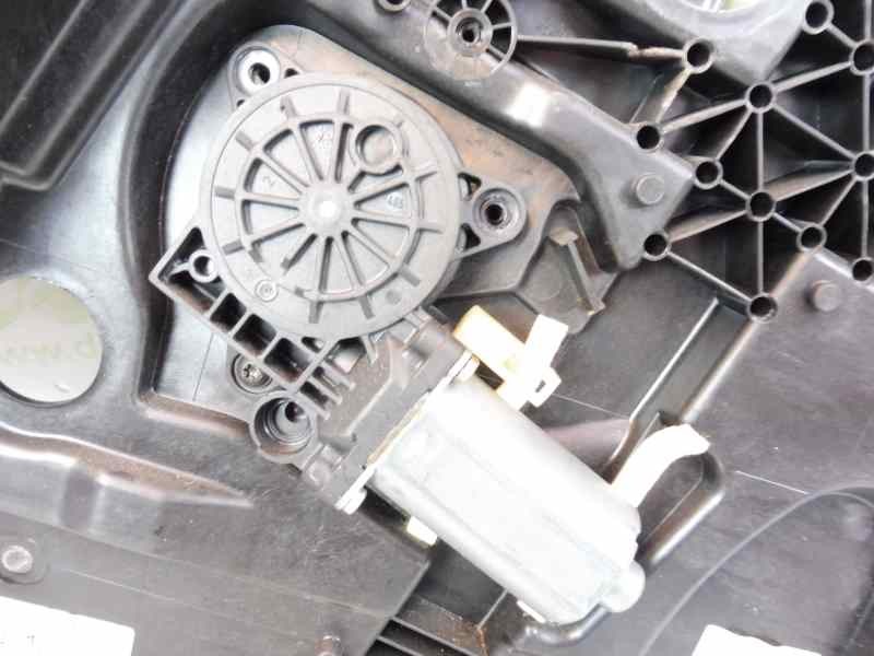 Recambio de elevalunas delantero derecho para ford fiesta (cbk) trend referencia OEM IAM 2S61A203A28DN  