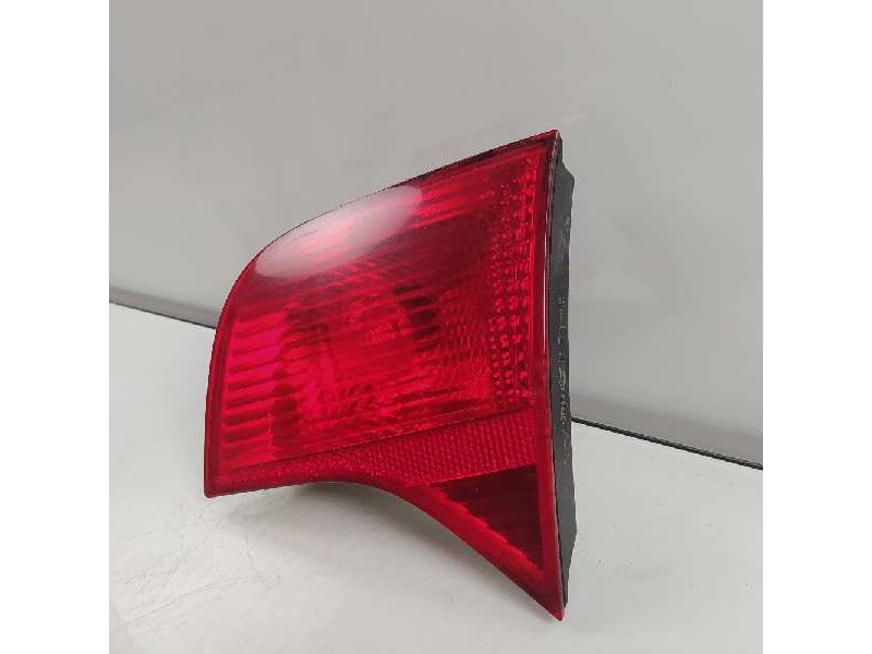 Recambio de piloto trasero derecho para audi a4 berlina (8e) 2.0 tdi 16v (103kw) referencia OEM IAM 8E5945094  