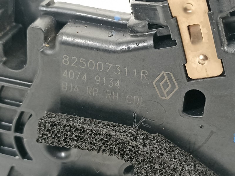 Recambio de cerradura puerta trasera derecha para renault clio v rja/be2/mt5ta08a5000 referencia OEM IAM 825007311R  