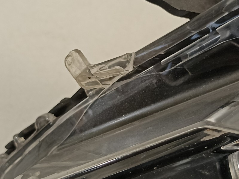 Recambio de faro izquierdo para volkswagen golf vi (5k1) advance referencia OEM IAM 89319339  