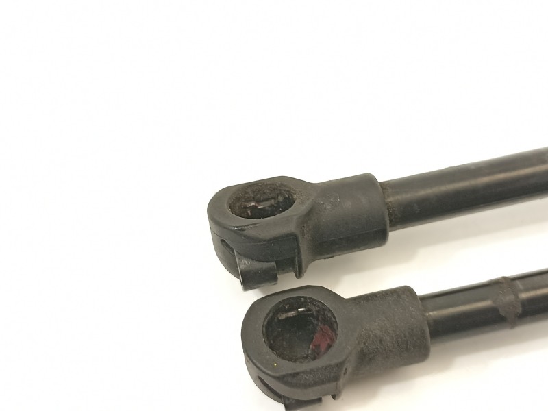 Recambio de amortiguadores maletero / porton para seat arona fr referencia OEM IAM 6F9827550A01S  