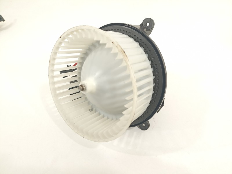 Recambio de ventilador calefaccion para seat arona fr referencia OEM IAM 2Q1820021  
