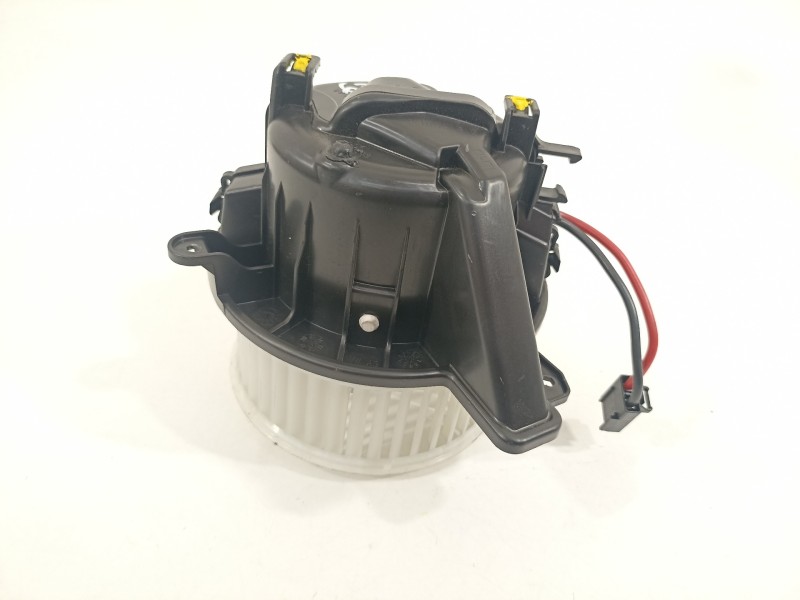Recambio de ventilador calefaccion para seat arona fr referencia OEM IAM 2Q1820021  