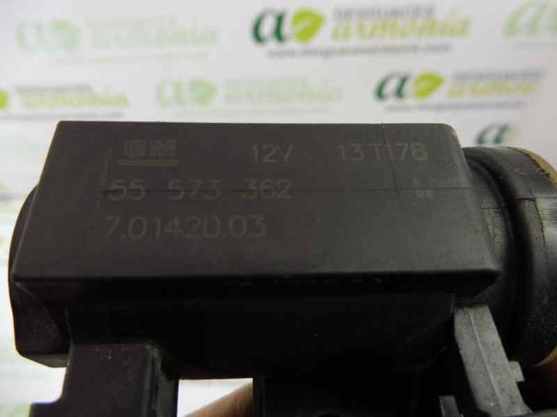 Recambio de valvula aire adicional para opel insignia sports tourer sportive 4x4 referencia OEM IAM 55573362 70142003 