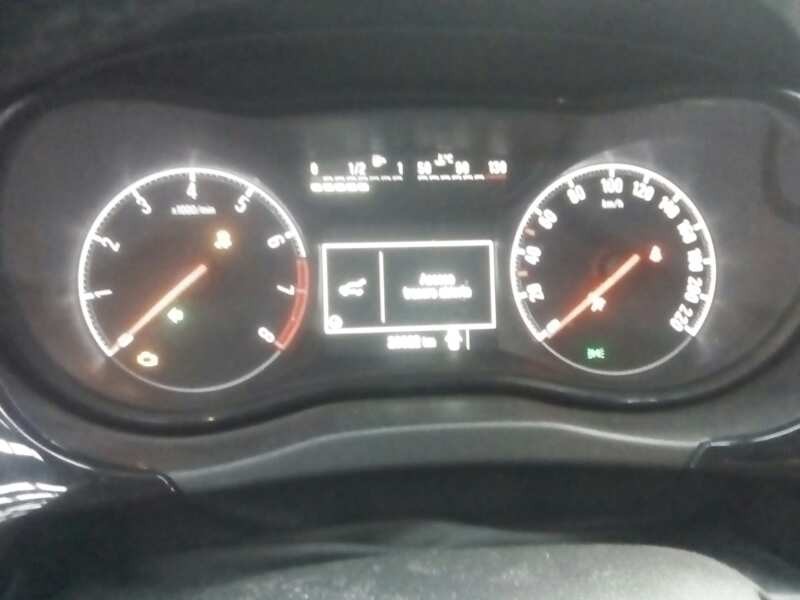 Recambio de cuadro instrumentos para opel corsa e selective referencia OEM IAM 39056369  