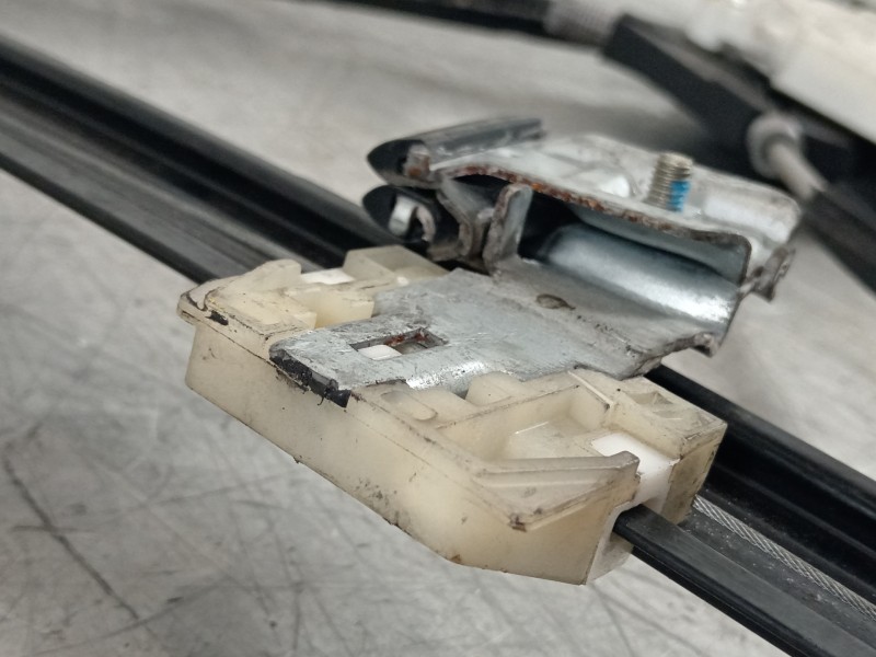 Recambio de elevalunas delantero izquierdo para volkswagen caddy furgón/kombi furgón bluemotion referencia OEM IAM 2K5959701  