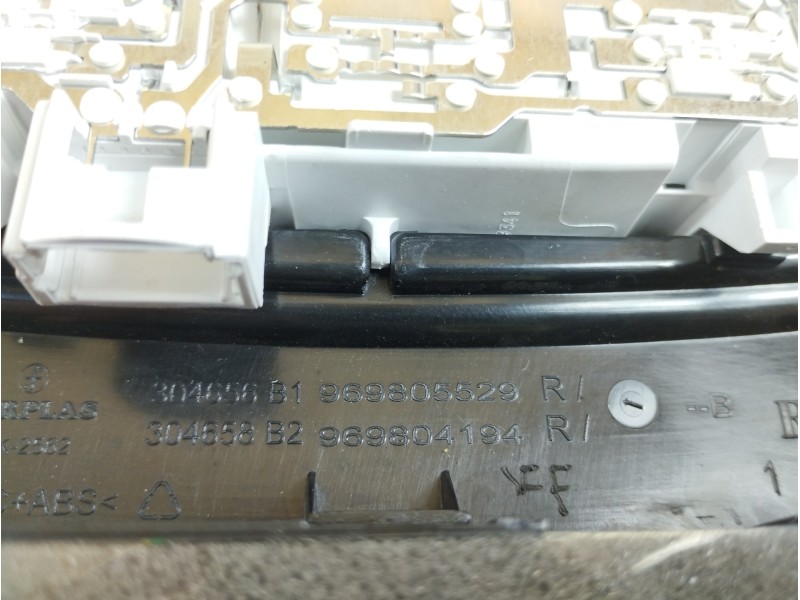 Recambio de luz interior para renault clio v rja/be2/mt5ta08a5000 referencia OEM IAM 969805529R  