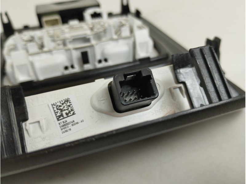 Recambio de luz interior para renault clio v rja/be2/mt5ta08a5000 referencia OEM IAM 969805529R  