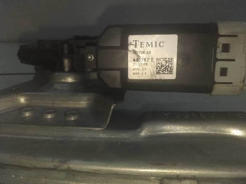 Recambio de elevalunas delantero izquierdo para peugeot 207 xs referencia OEM IAM 9221FS  