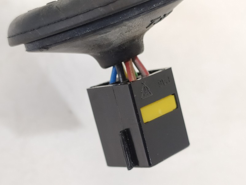 Recambio de retrovisor derecho para opel corsa e selective referencia OEM IAM 468435664  