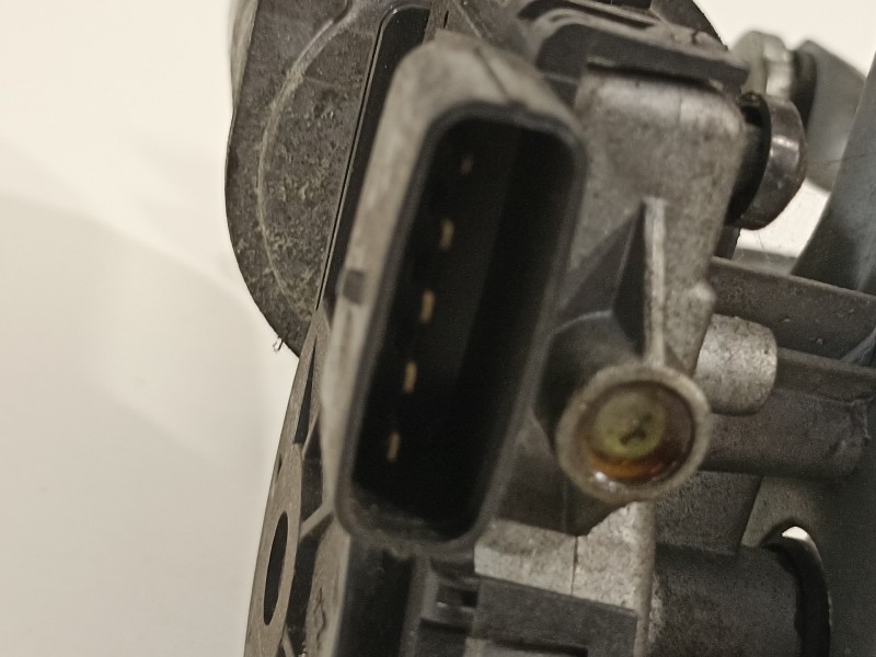 Recambio de motor limpia delantero para hyundai santa fe (dm) style 4wd referencia OEM IAM 981102B000  