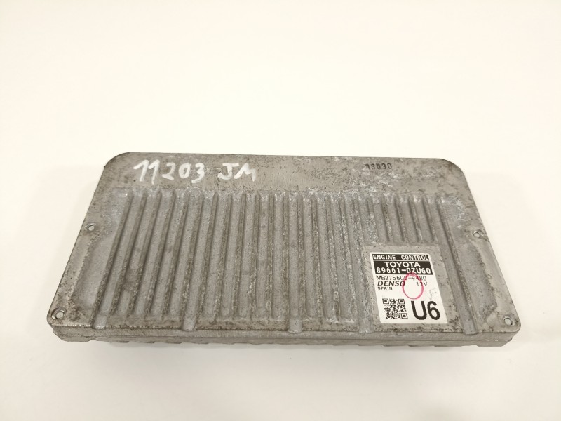 Recambio de centralita motor uce para toyota auris hybrid active referencia OEM IAM 896610ZU60  