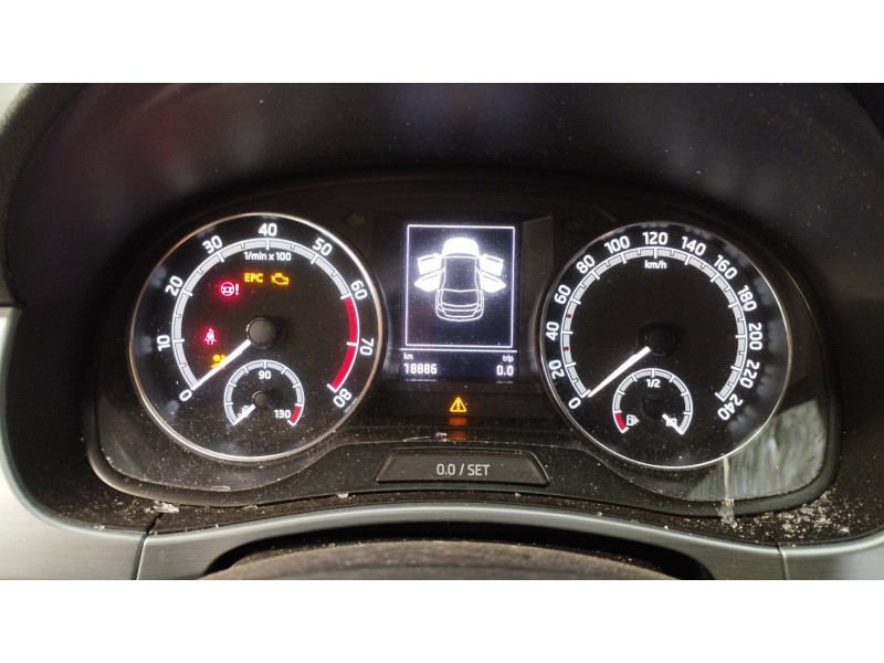 Recambio de cuadro instrumentos para skoda fabia active referencia OEM IAM 6V0920740E  