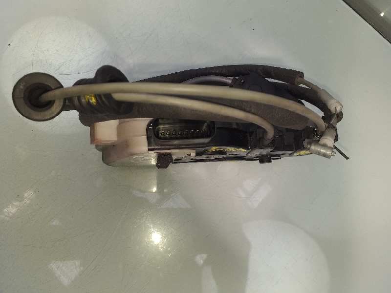 Recambio de cerradura puerta trasera izquierda para hyundai santa fe (dm) style 4wd referencia OEM IAM 814102W010CF1  