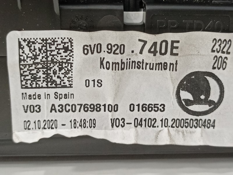 Recambio de cuadro instrumentos para skoda fabia active referencia OEM IAM 6V0920740E  