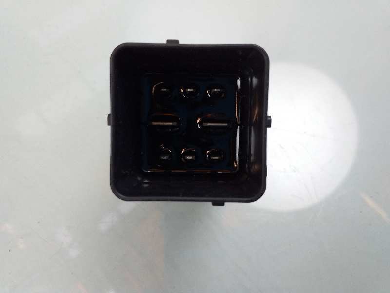 Recambio de caja precalentamiento para peugeot expert combi standard referencia OEM IAM 9803299780 51299058A 