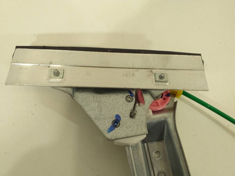 Recambio de elevalunas delantero derecho para opel corsa e selective referencia OEM IAM 13447039 541613212 