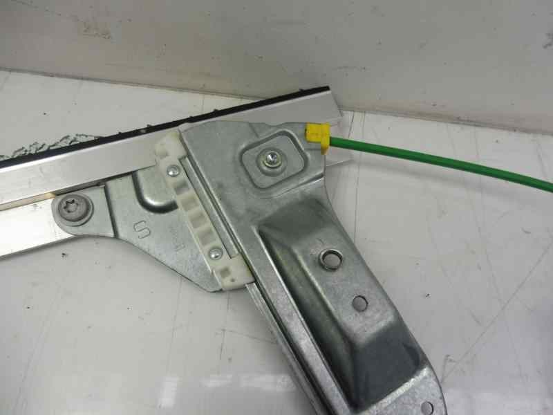 Recambio de elevalunas delantero izquierdo para opel corsa e selective referencia OEM IAM 13447038 541613212 