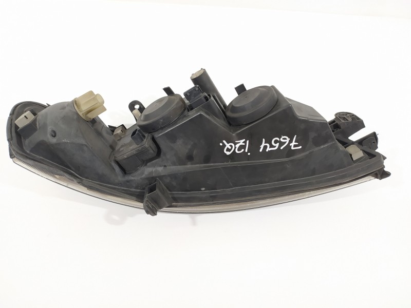 Recambio de faro izquierdo para opel vectra b berlina elegance referencia OEM IAM 90586844  