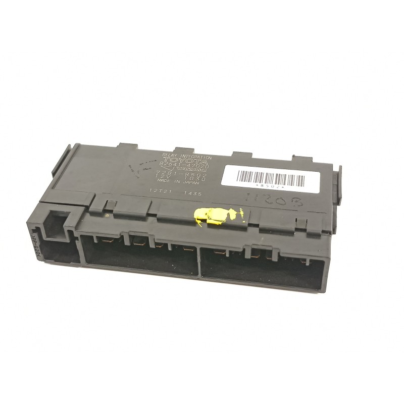 Recambio de caja reles / fusibles para toyota auris hybrid active referencia OEM IAM 8264147020  