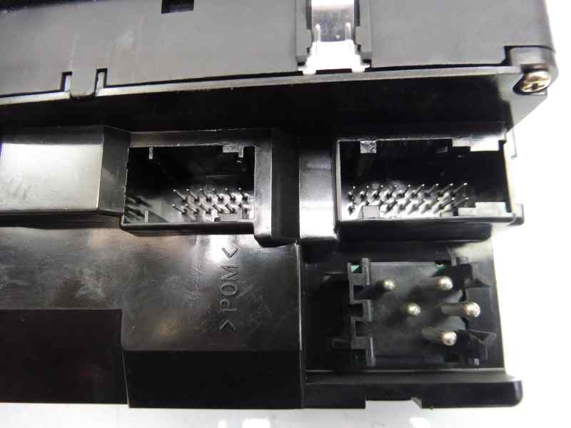 Recambio de mando elevalunas delantero izquierdo para bmw serie 5 berlina (e39) 525tds referencia OEM IAM 8368966  