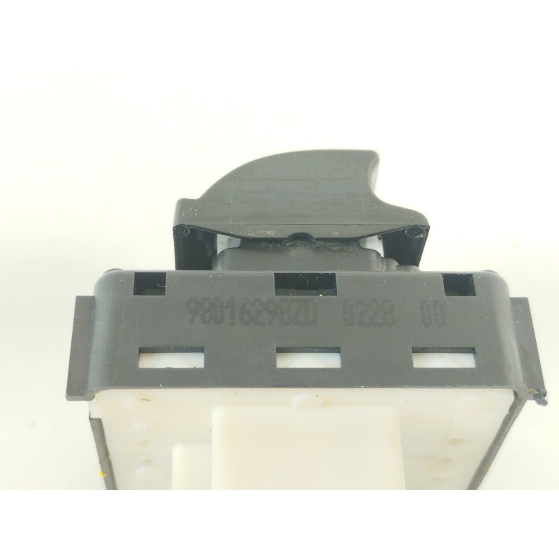 Recambio de mando elevalunas delantero izquierdo para citroën c3 1.6 blue-hdi fap referencia OEM IAM 98016298ZD  