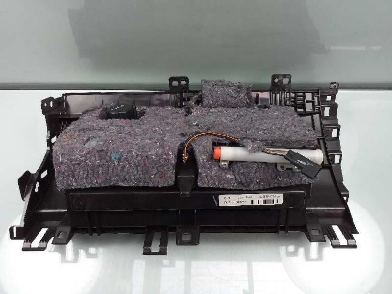 Recambio de guantera para jaguar xf 2.2 diesel luxury referencia OEM IAM 822419110101  