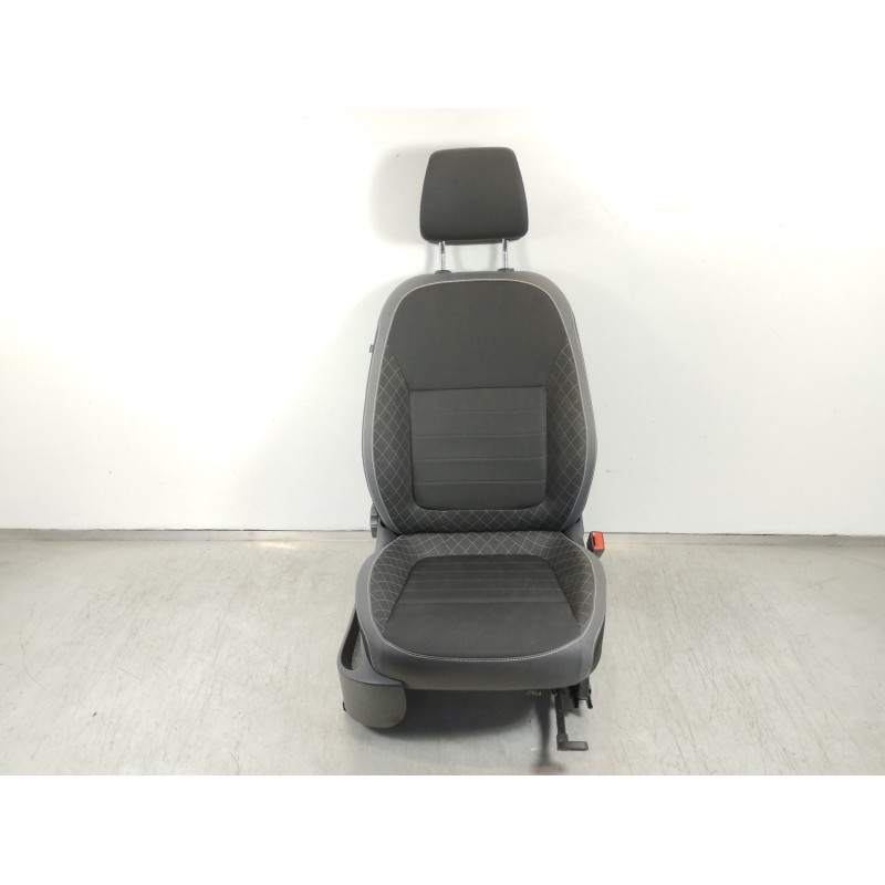 Recambio de asiento delantero derecho para skoda fabia active referencia OEM IAM 6R4881106  