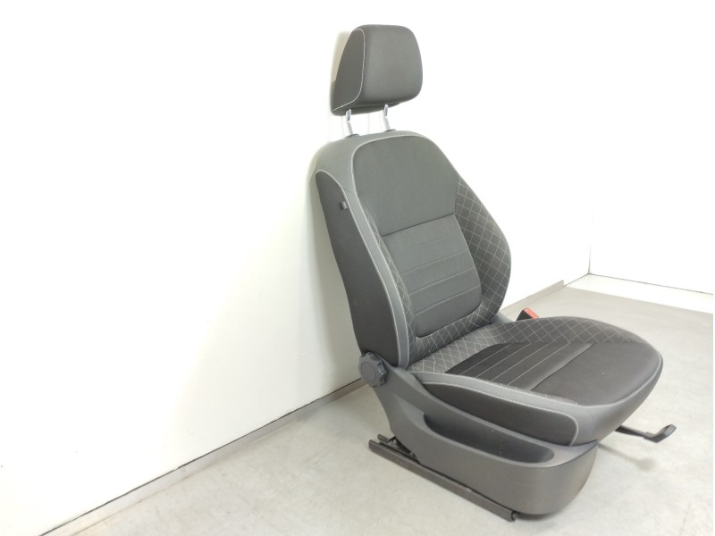 Recambio de asiento delantero derecho para skoda fabia active referencia OEM IAM 6R4881106  
