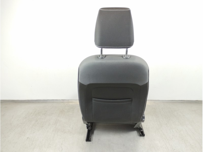 Recambio de asiento delantero derecho para skoda fabia active referencia OEM IAM 6R4881106  