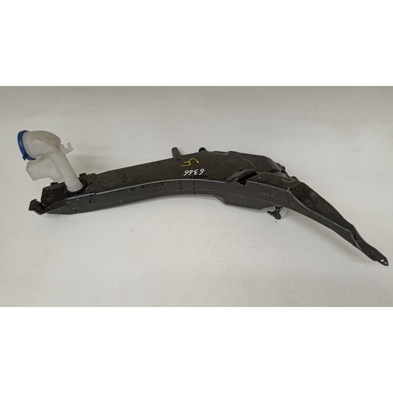 Recambio de deposito limpia para peugeot 308 style referencia OEM IAM 9801927380  