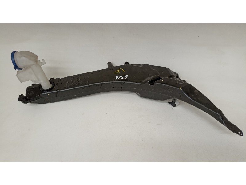 Recambio de deposito limpia para peugeot 308 style referencia OEM IAM 9801927380  