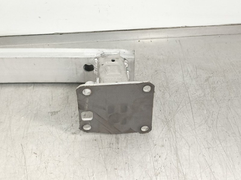 Recambio de refuerzo paragolpes trasero para peugeot 308 style referencia OEM IAM 9647366080  