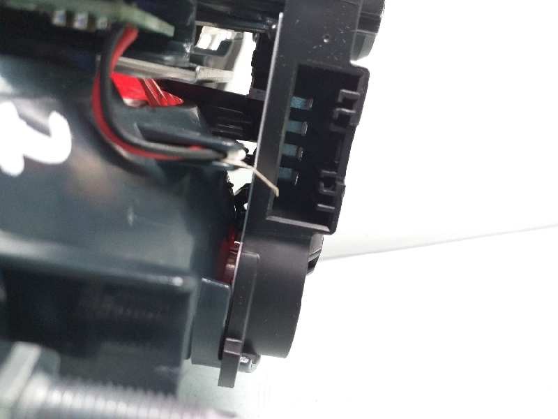 Recambio de piloto trasero izquierdo para bmw serie 3 touring (f31) 320d referencia OEM IAM 63217371111  