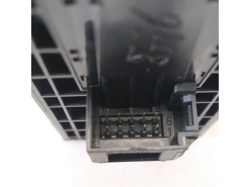 Recambio de mando elevalunas delantero izquierdo para audi a1 (8xk) adrenalin referencia OEM IAM 8U0959851  