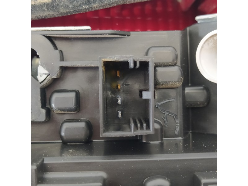 Recambio de piloto trasero derecho para volkswagen touran (1t3) advance bluemotion referencia OEM IAM 1T0945094  