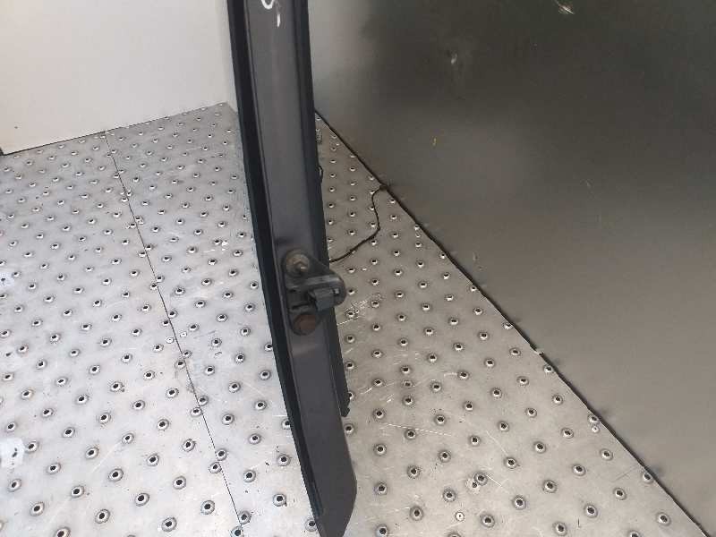 Recambio de porton trasero para land rover discovery v6 td s referencia OEM IAM   