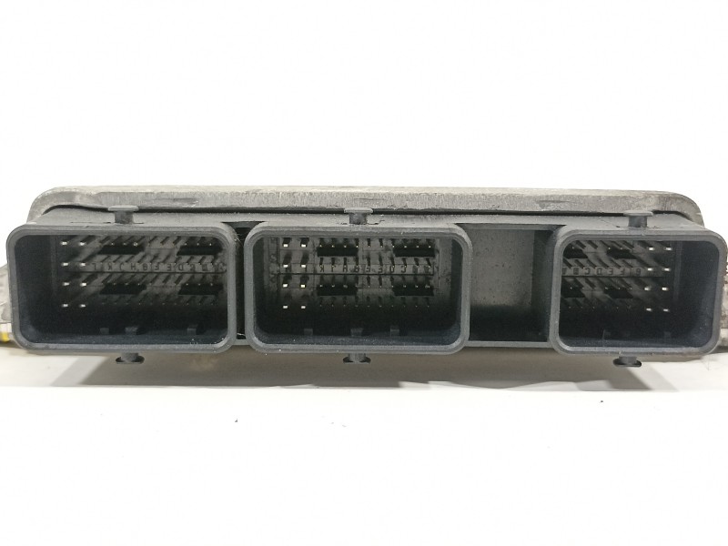 Recambio de centralita motor uce para renault megane iii berlina 5 p bose edition referencia OEM IAM 237100293R  