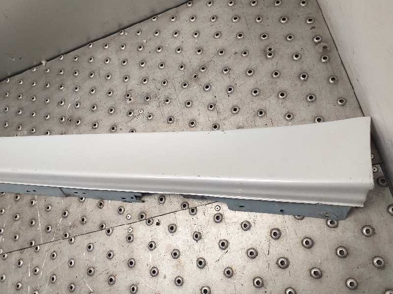 Recambio de faldon lateral para bmw serie 3 touring (f31) 320d referencia OEM IAM   