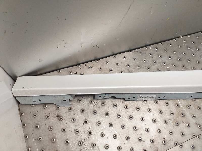 Recambio de faldon lateral para bmw serie 3 touring (f31) 320d referencia OEM IAM   