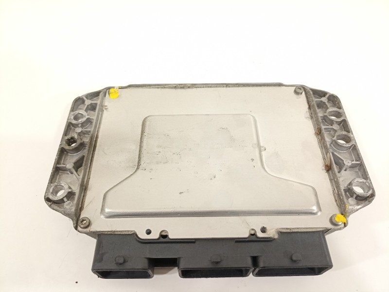 Recambio de centralita motor uce para renault megane iii berlina 5 p bose edition referencia OEM IAM 237100293R  