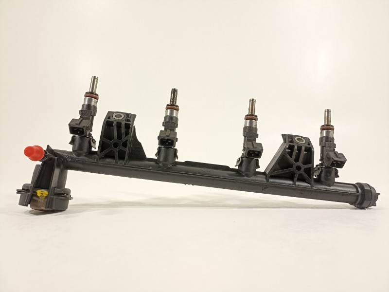 Recambio de rampa inyectora para renault megane iii berlina 5 p bose edition referencia OEM IAM 175200037R  