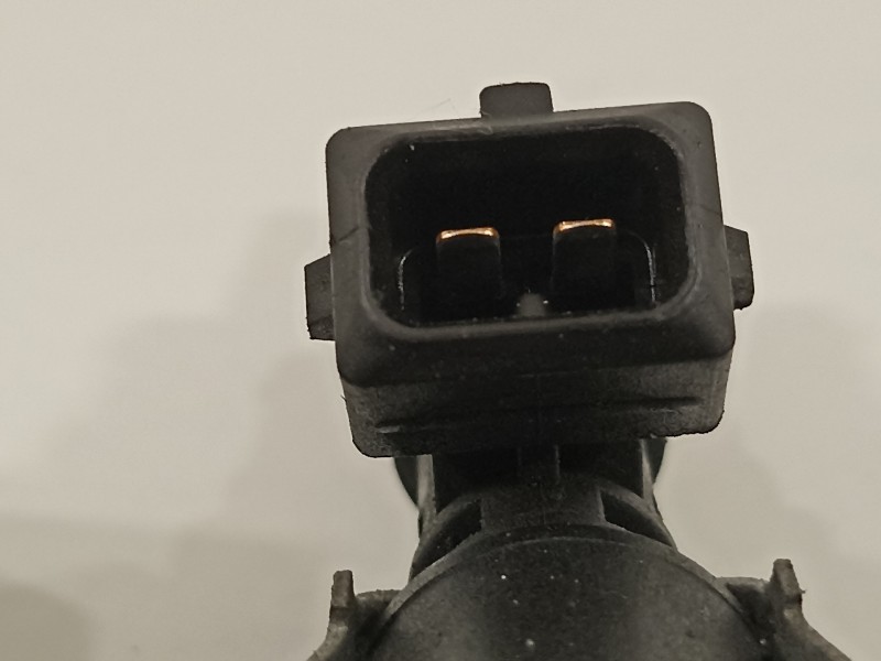 Recambio de rampa inyectora para renault megane iii berlina 5 p bose edition referencia OEM IAM 175200037R  