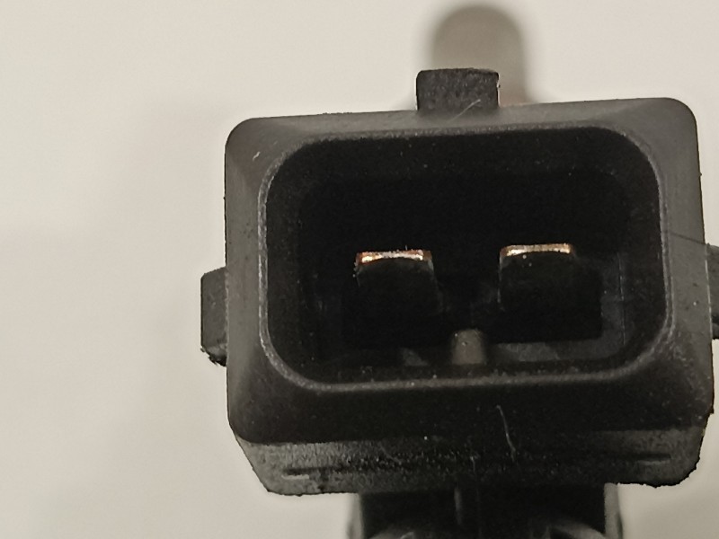 Recambio de rampa inyectora para renault megane iii berlina 5 p bose edition referencia OEM IAM 175200037R  