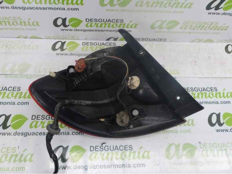 Recambio de piloto trasero derecho para kia rio rs berlina (5-ptas.) referencia OEM IAM 92402FD070  
