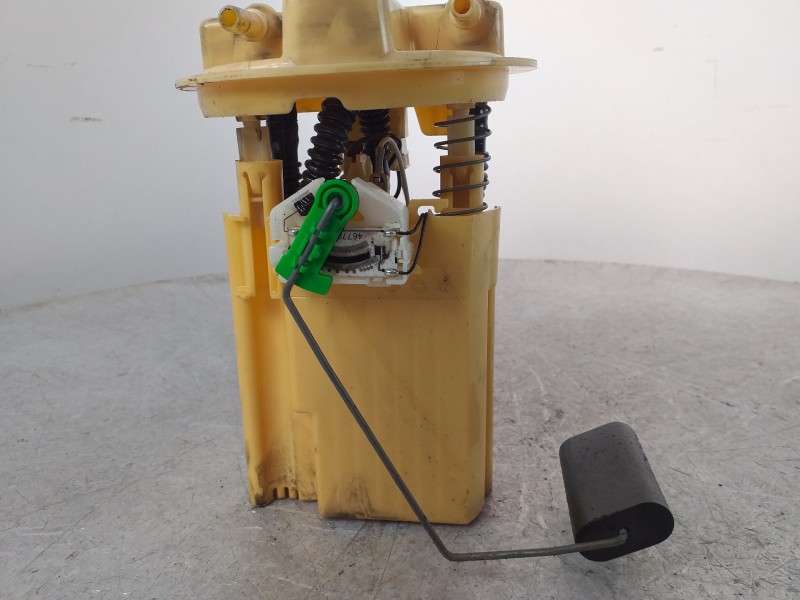 Recambio de bomba combustible para dacia logan mcv ii laureate referencia OEM IAM 172020371R  