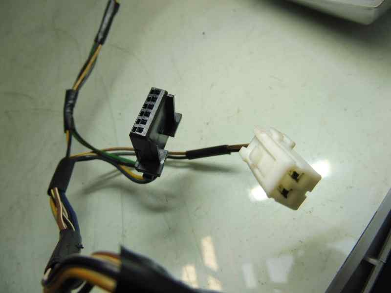 Recambio de mando volante para opel corsa d selective referencia OEM IAM 13222332  